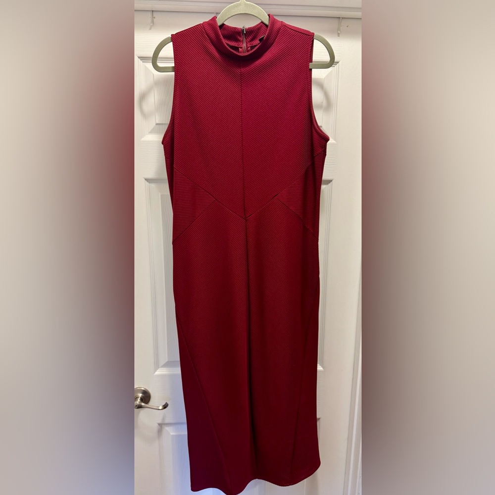 Chic Sleeveless Burgundy Midi Dress